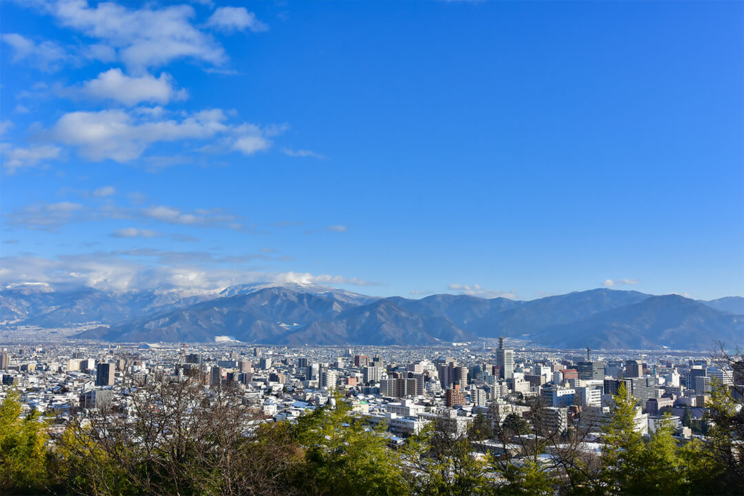 1.「地域密着型」であるか